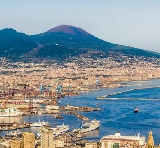 Private Driver Tour of Naples with Shopping & Pizza Experience