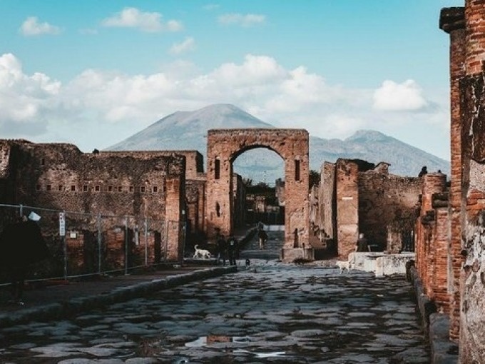 Transfer/Tour Naples - Sorrento with stop in Pompeii
