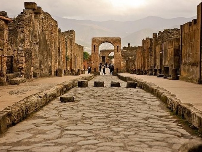 Pompeii ruins & wine tastings