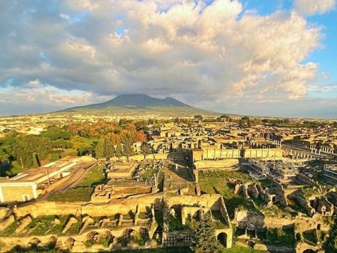 Private Driver Tour of Pompeii & Sorrento with a Farmhouse Lunch included